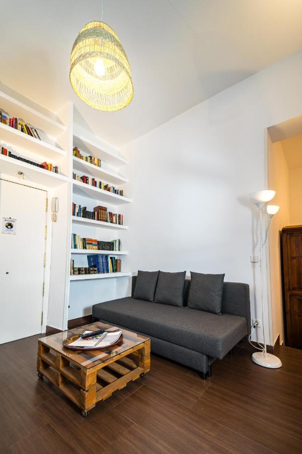 Singular Apartamento En Delicias By Bebalmy Madrid Extérieur photo